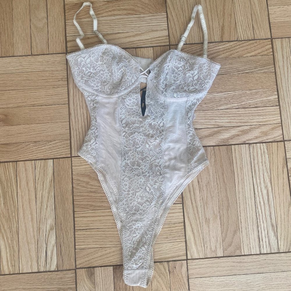 Lace bodysuit